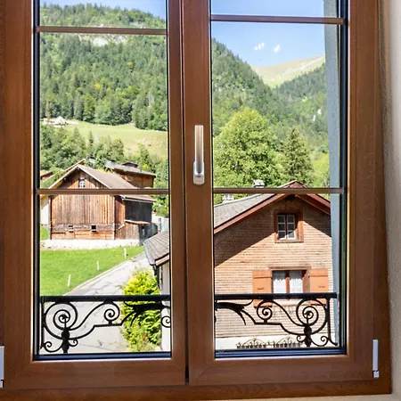 Moderne Et Elegant A D'oex Lägenhet