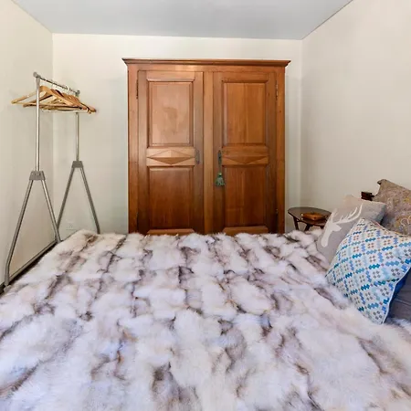 Moderne Et Elegant A D'oex